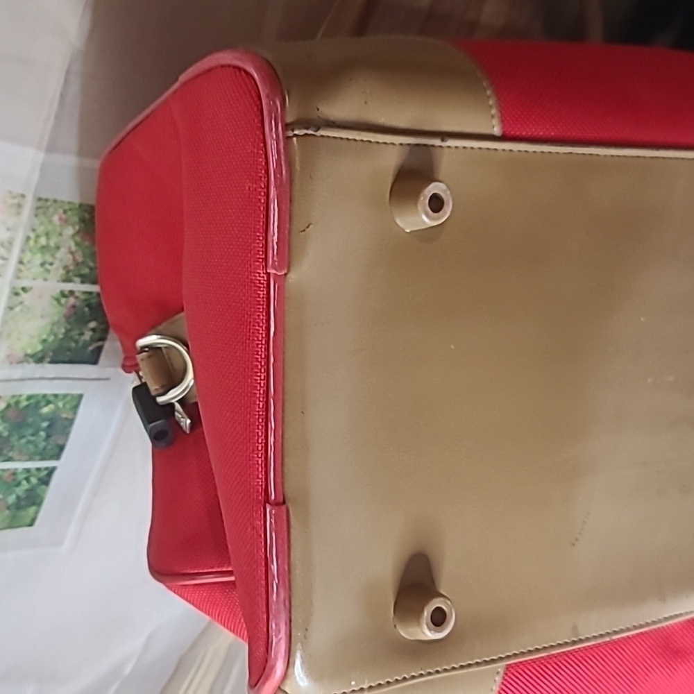 Diane von Furstenberg travel bag. - Picture 9 of 11